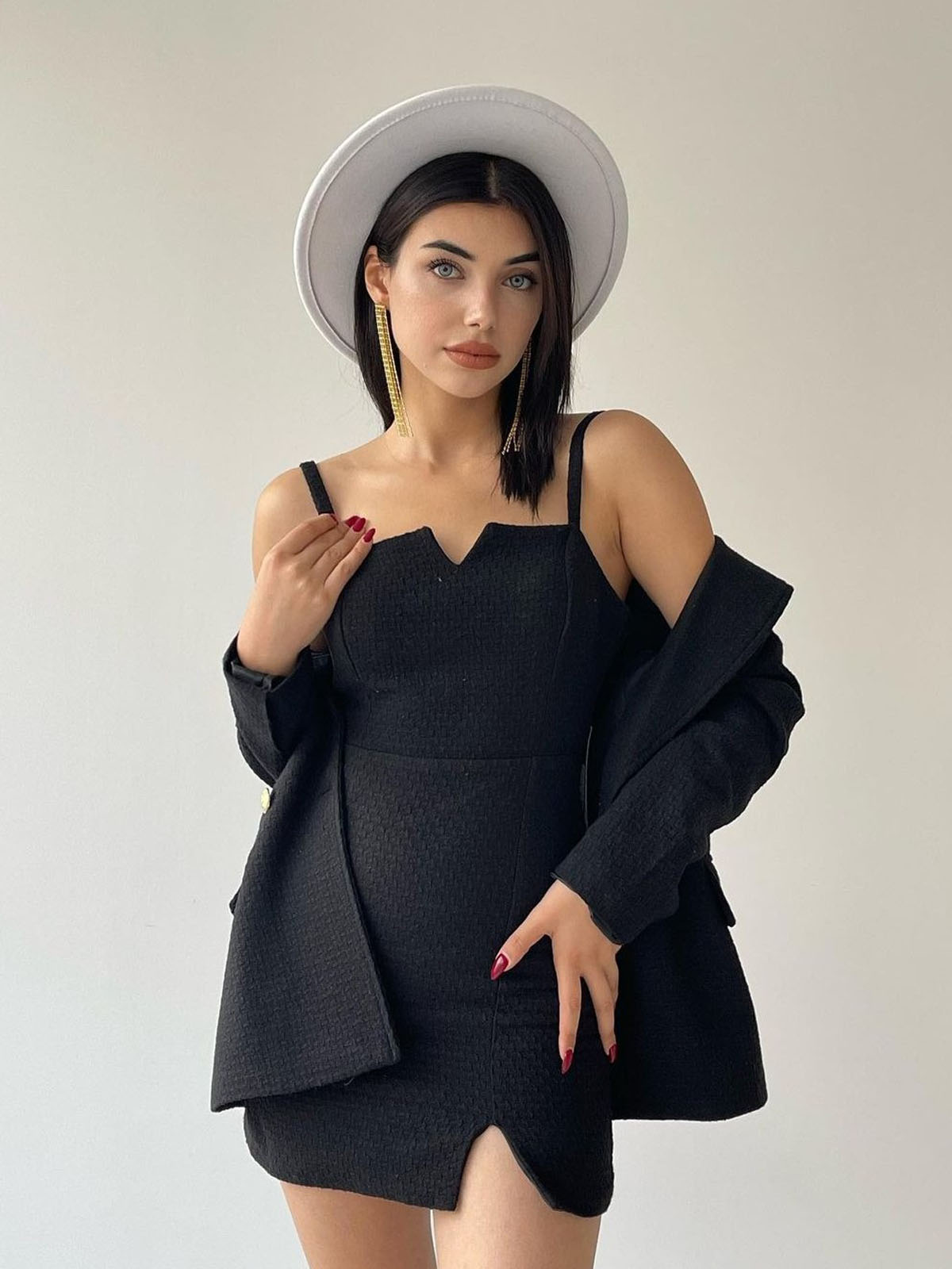 Tvido audinio derinukas juodos spalvos