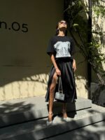 Madingi oversize marškinėliai su korseto imitacijos printu