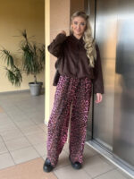 Moteriška ruda striukė su užtrauktuku