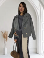 Trumpas klasikinio silueto paltas