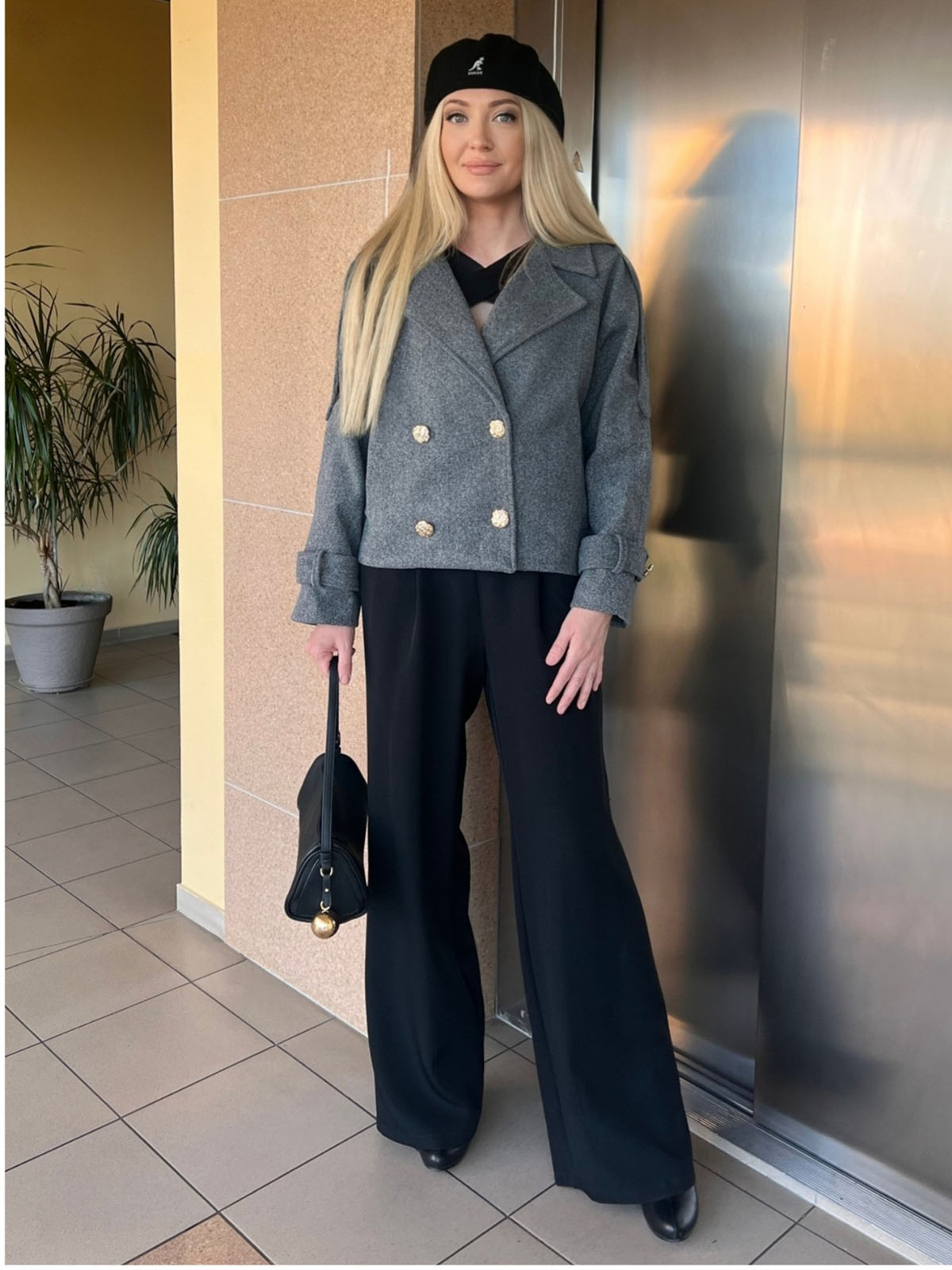 Trumpas klasikinio silueto paltas – VIP Dress Trumpas klasikinio silueto paltas